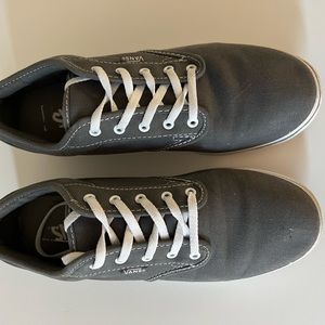 Women’s Vans - Size 9